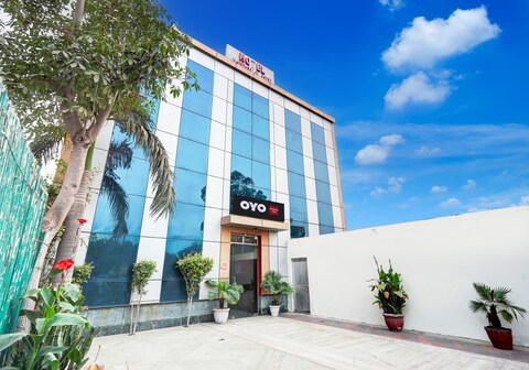 Super Hotel O Ashoka Inn Hotel Near Botanical Garden