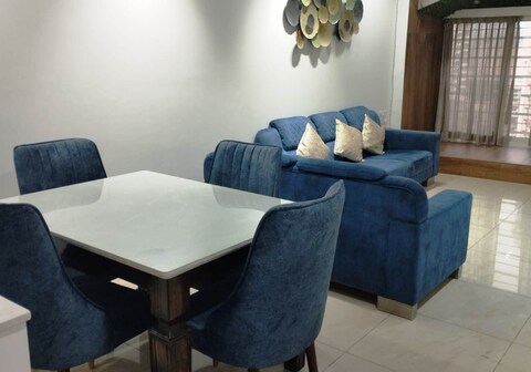 Zenith Shared Apartments in 2BHK Prabhadevi