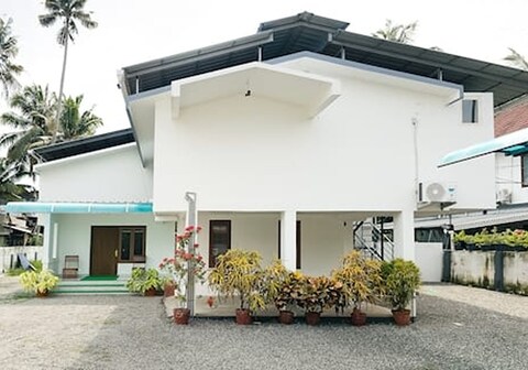 Altrove AC Studio Apartment By Alchemy Homes