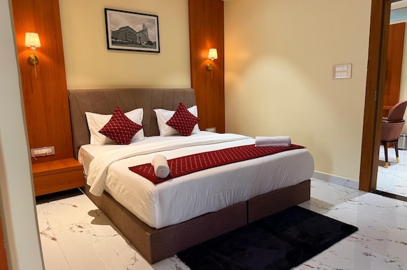 Hotel Luxuria Grand
