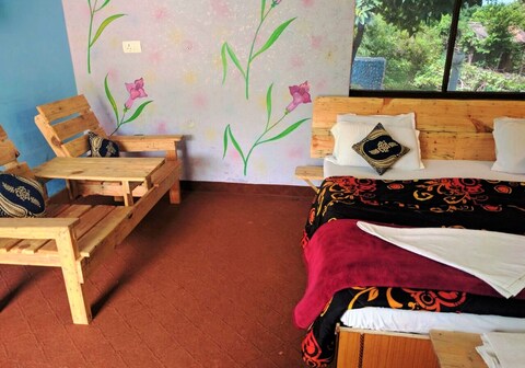 Corbett Deer View Resort