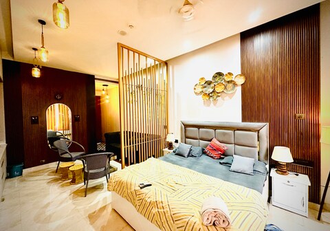 Best Couple Suite With balcony