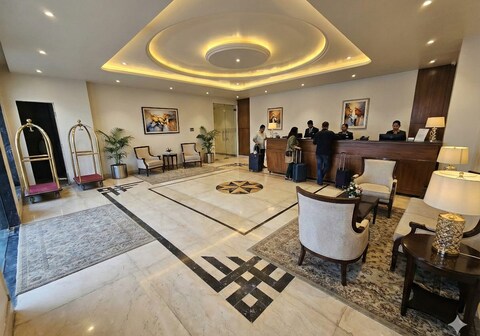 Hotel Divine Vista