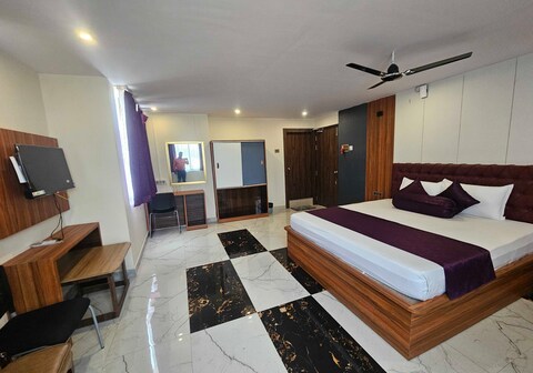 Hotel O D S