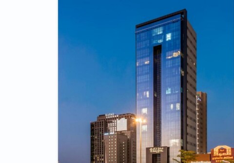 Sunday Luxury Central formerly Anan hotel