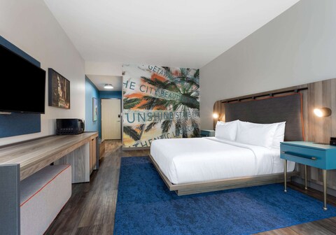 TRYP by Wyndham Orlando