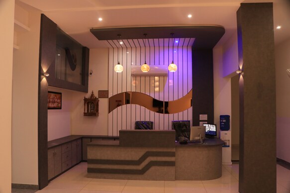 Hotel Viraj- Residency