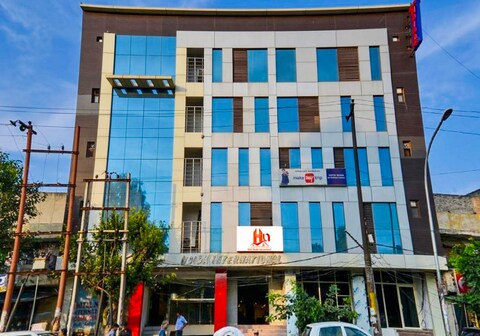 Hotel Noida International