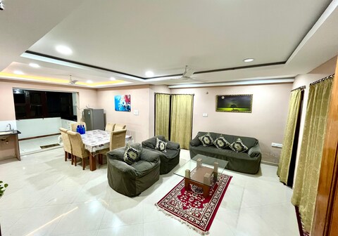 Cozy Dens Jubilee Hills Hyderabad