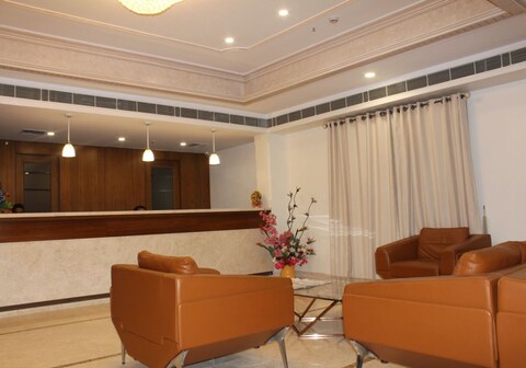 Hotel Grand Gayathri