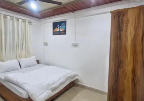 FabHotel Om Sai