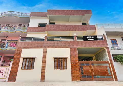 Super Hotel O Sudhirpur near Phonix Hospital