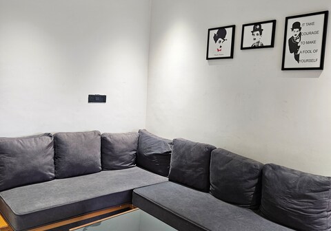 Andaz Downtown B 2bhk Apartment in Indore,Vijaynagar, By Hyphn Hospitality