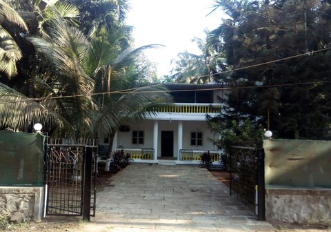 Gajalee - The Beach Road Cottage