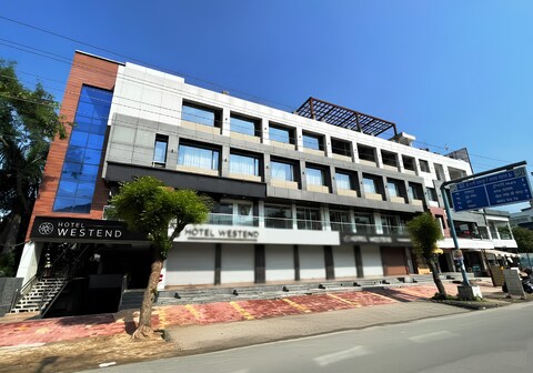 Cosmos Westend City Centre