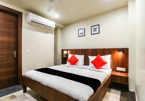 Capital O 69835 Marigold