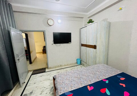 1bhk suite for couples