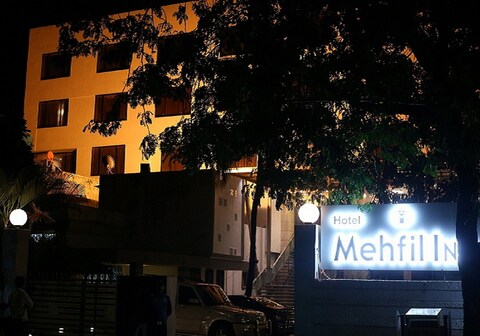 HOTEL MEHFIL INN