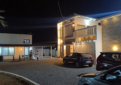 BANJARAHILLS RESORT AND TRAVELS