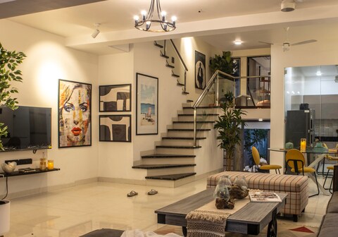 Villa Belle Vue - 4BHK with Party Hall - Khandala,Lonavala By Staymonkey