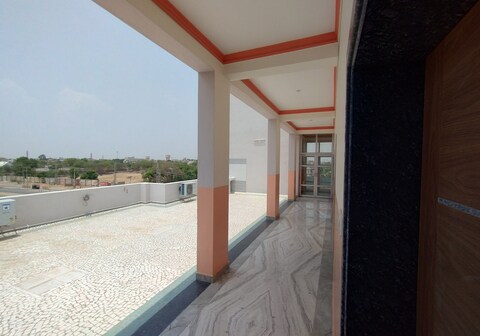 Hiramani Hotel & Restaurant