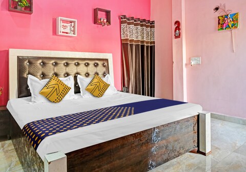 Super HOTEL O MAA NARMADA