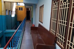 Pari Residential Lodge - Temple View Hotel, Chidambaram Pari Residential Lodge - Temple View Hotel, Chidambaram