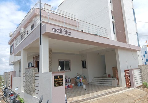 GAYATRI BHAKT NIWAS.