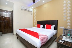 OYO 16975 Hotel Golden View, Chandigarh OYO 16975 Hotel Golden View, Chandigarh
