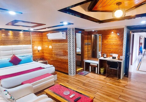 Hotel Rodali Residency