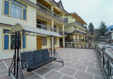Hotel Sumeera Inn Manali