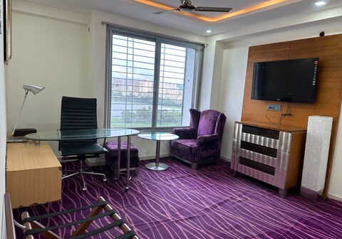 1403 | Luxurious 2BHK Near Powai Lake