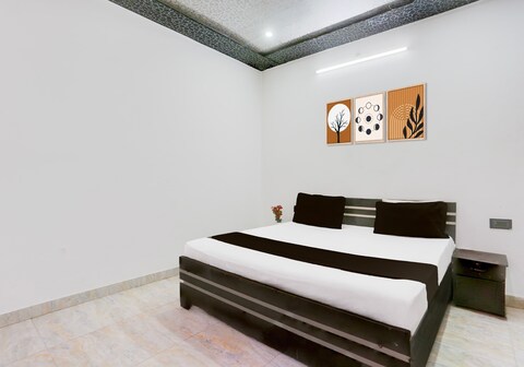 Hotel O Vidhya Dham