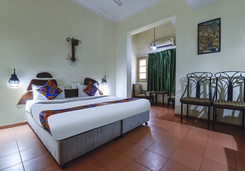 FabHotel Maharaja - Nr. Vasco Da Gama Railway Station