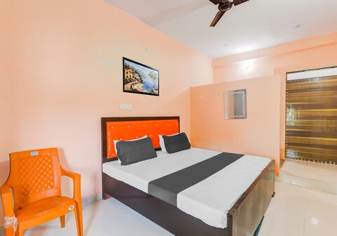 Hotel O Malihabad Palace