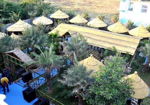 SMJ GRAND HOTEL - MELMARUVATHUR
