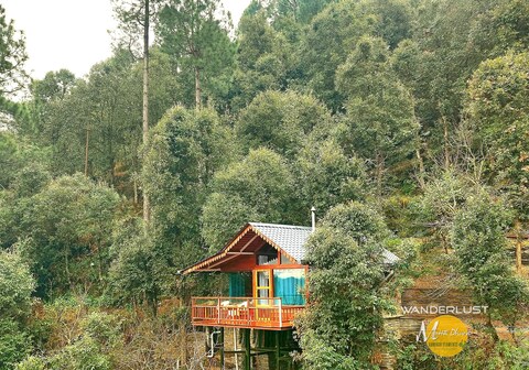 WanderLust by Mett Dhura A Treehugging Cabin