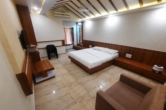 Raghav Farm | Rooms & Pool