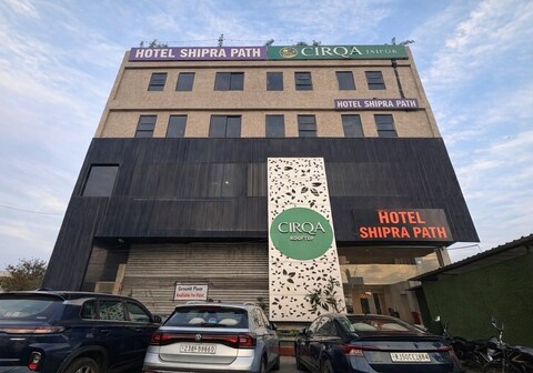 Townhouse Hotel Shipra Path