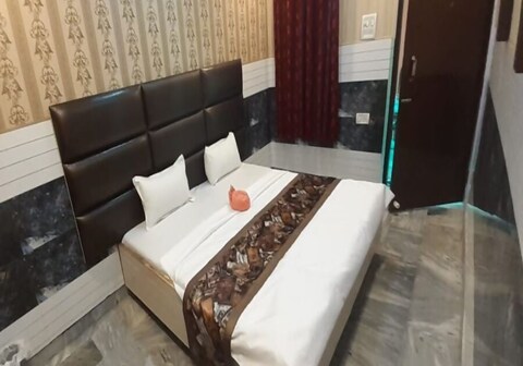 Prashant Paying Guest House