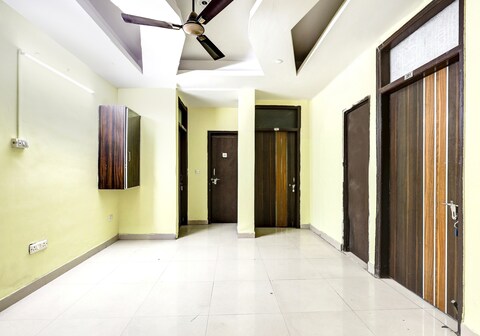 Hotel O Mona Continental