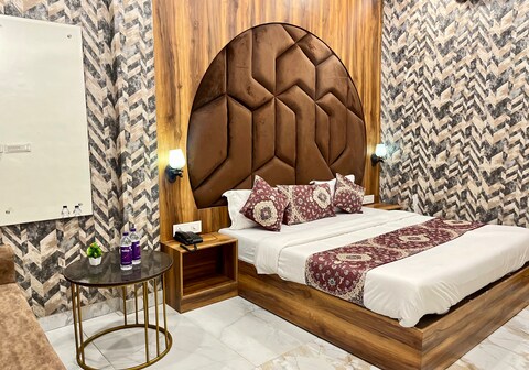 Hotel GS Grand, Amritsar