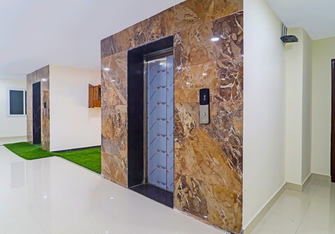 Hotel O Karan Suites