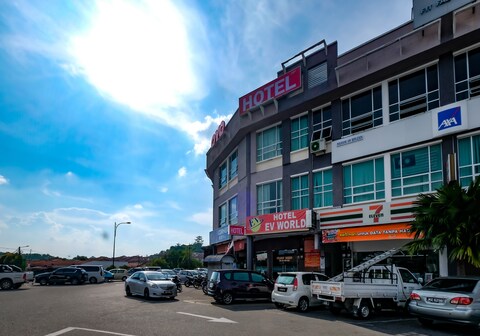 OYO 89493 Q Hotel Mentakab