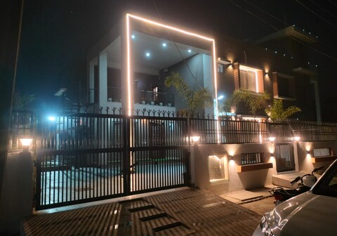 shree siddhi staycations