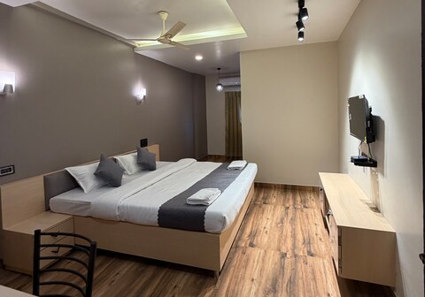 HOTEL NEERA