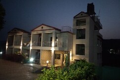 Dhanashree Residency Farm Stay | Rooms & Caretaker, Mahabaleshwar Dhanashree Residency Farm Stay | Rooms & Caretaker, Mahabaleshwar