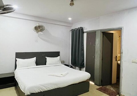 FabHotel Dream Palace IP Extension