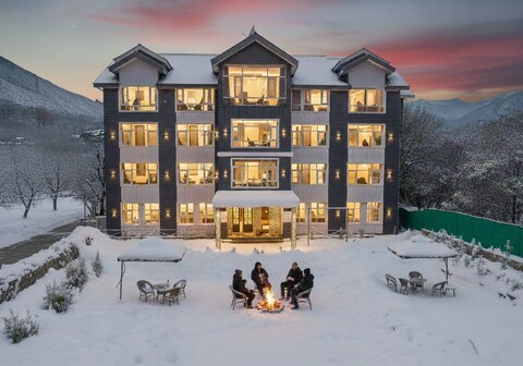 Hotel The Grand Salween