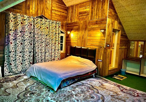 The River Side Lodge